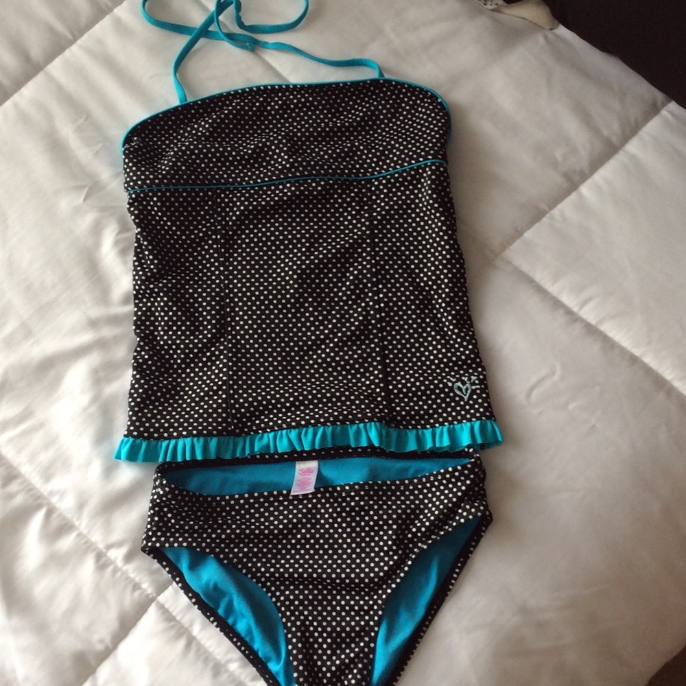 SOLD**Two Piece Tankini⚡️3 FOR $12⚡️
