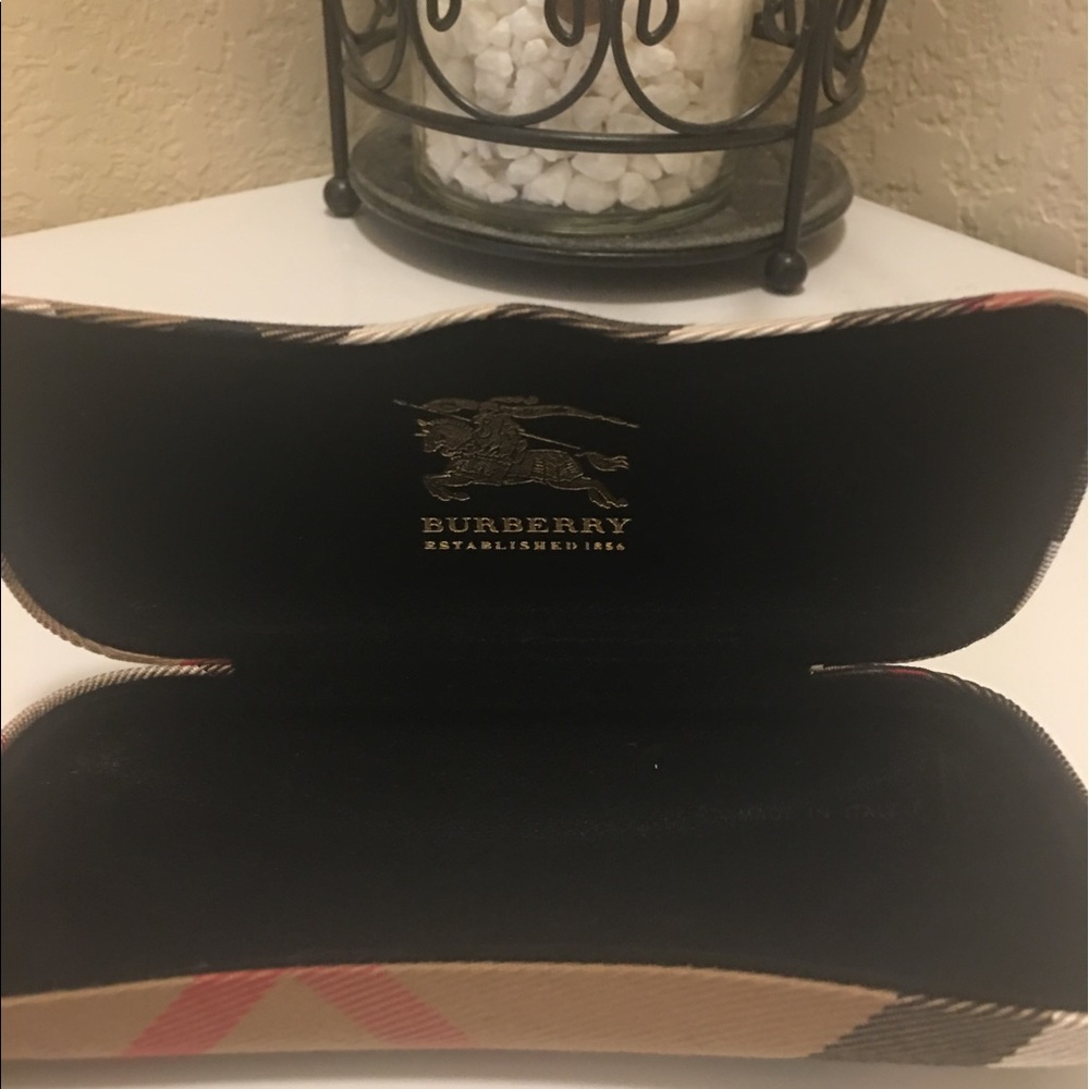 Burberry Eyeglasses Hardcover case.