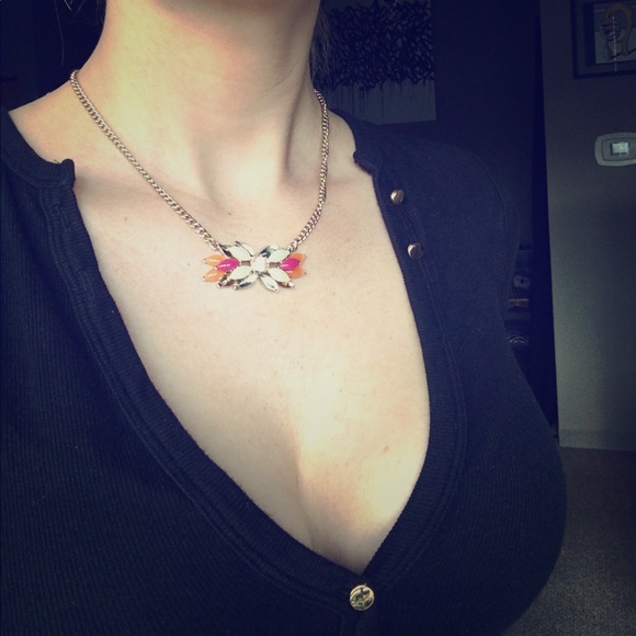 💝 Flower necklace - Picture 5 of 5