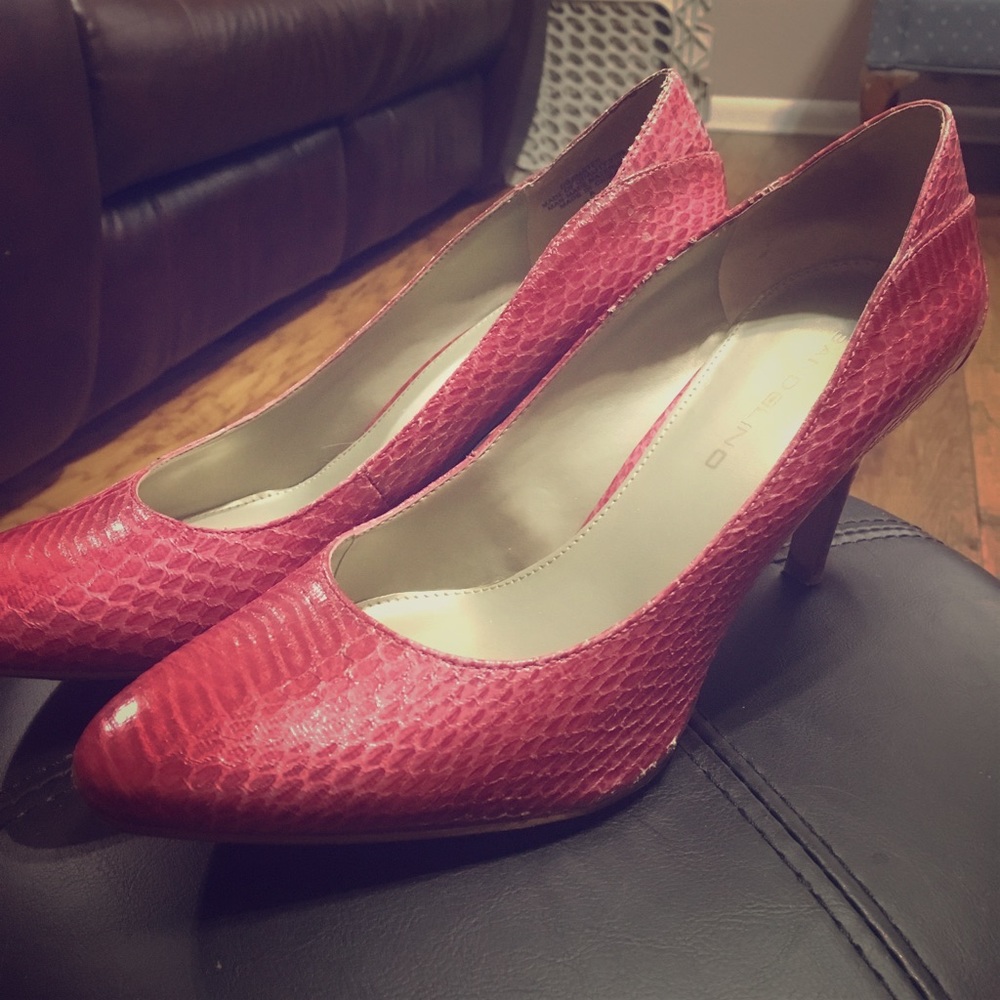 Pink snakeskin print leather like upper wood heel