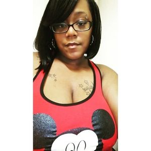 Meet your Posher, Adrinette