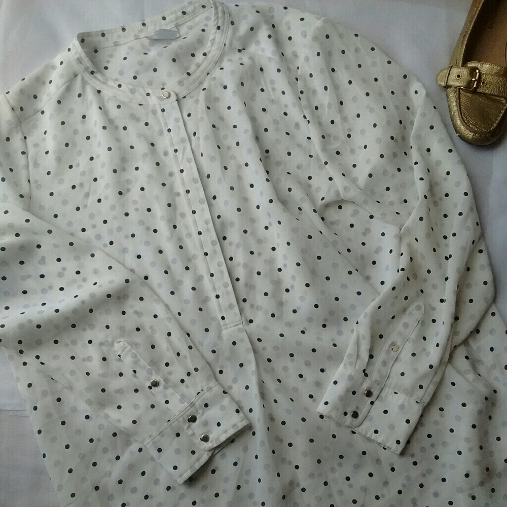 Liz Claiborne white with black blouse