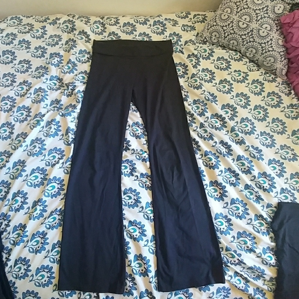 Aerie American Eagle Chill Flare Yoga Pants Long