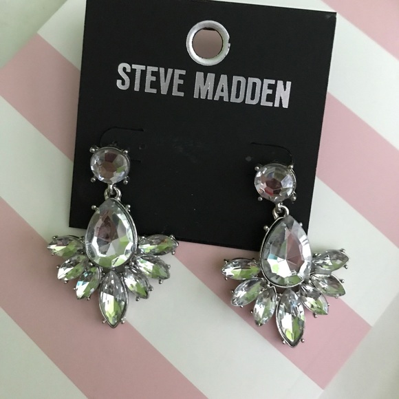 Steve Madden earrings - Picture 2 of 3