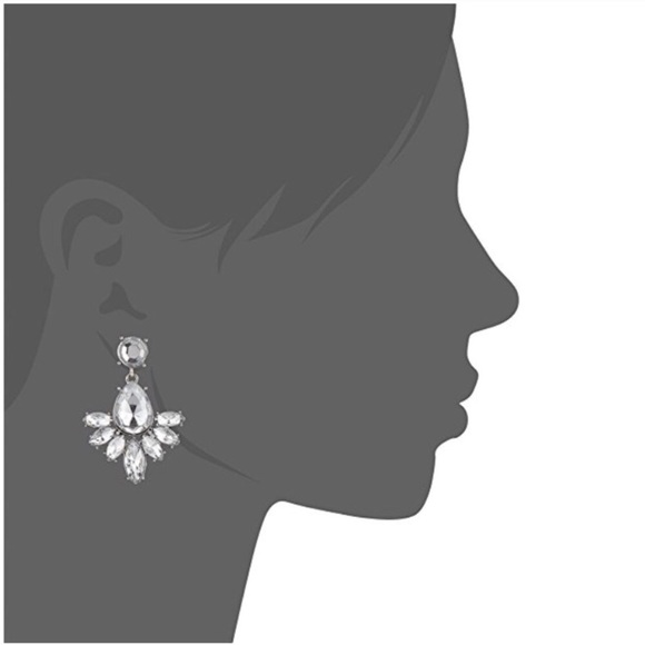 Steve Madden earrings - Picture 3 of 3