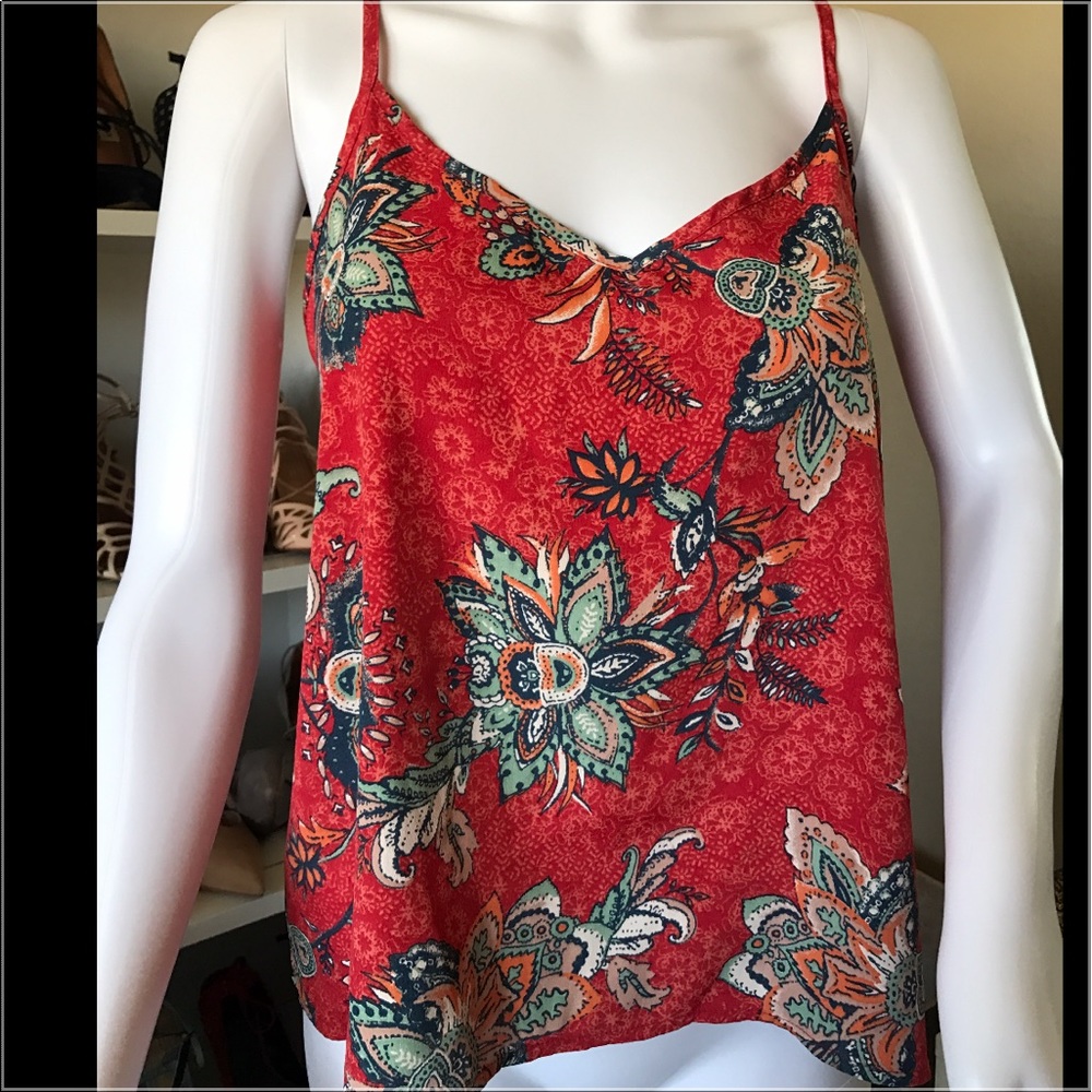 New Hollister top