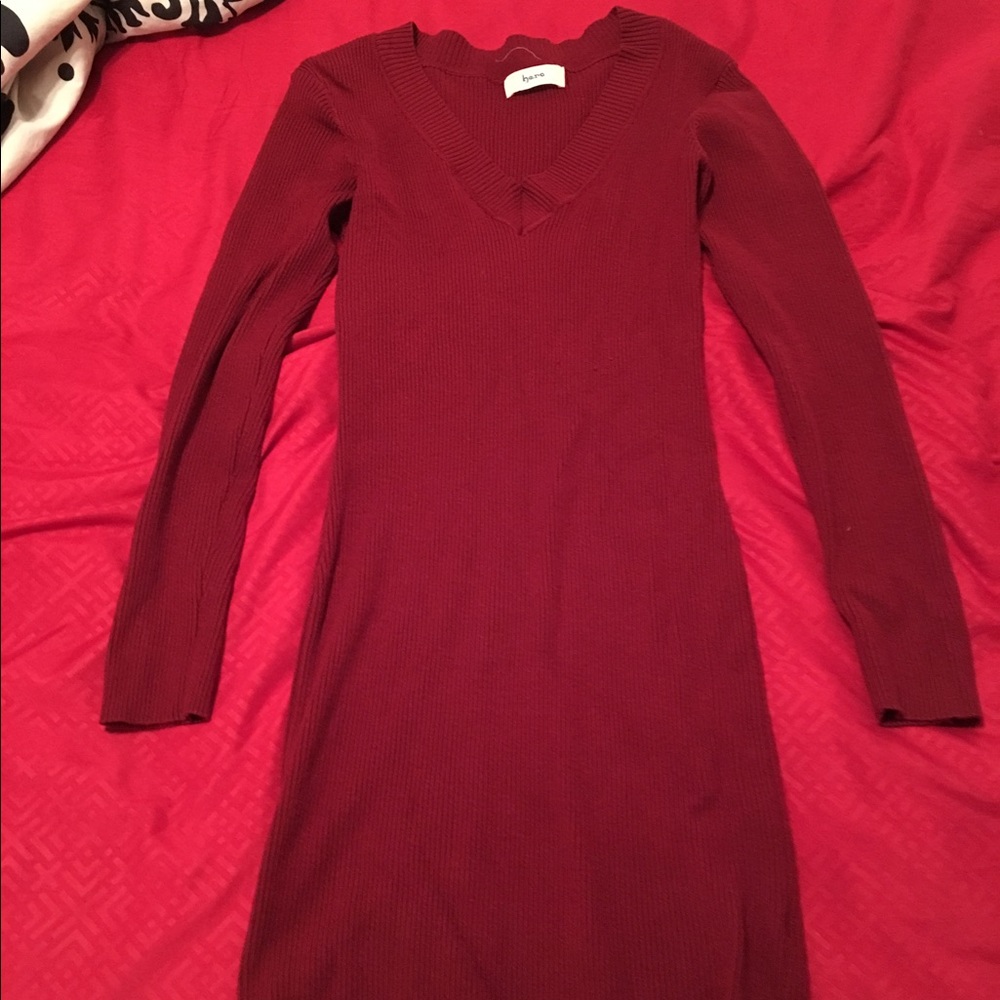 Maroon tight long sleeve dress