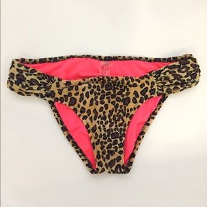 NWT victoria's Secret bikini bottom