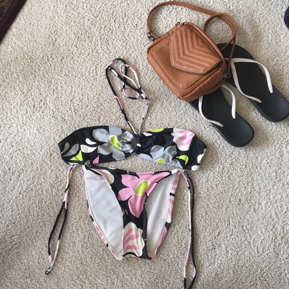 Swim suit