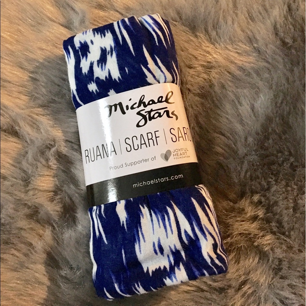 MICHAEL STARS - RUANA CONVERTIBLE SCARF