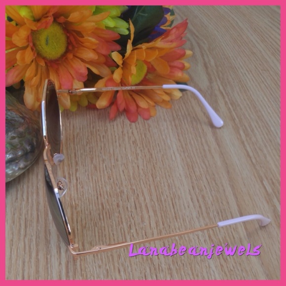 Round pink mirror sunglasses - Picture 2 of 2