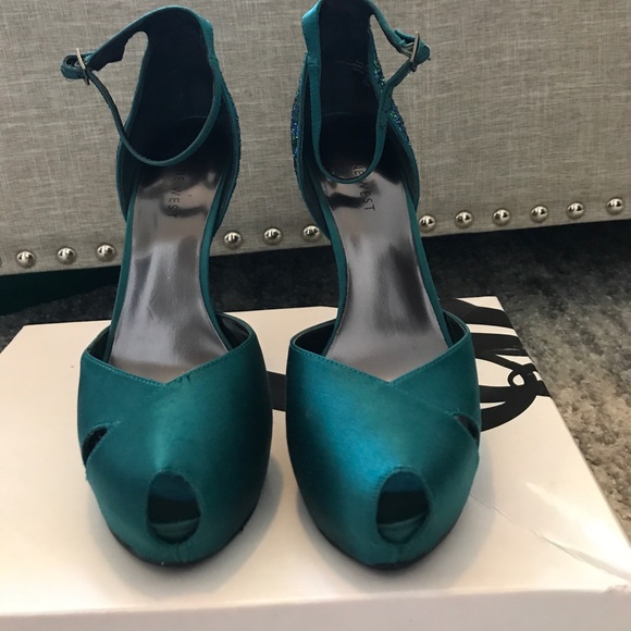 Nine West peep toe stilletos - Picture 2 of 3