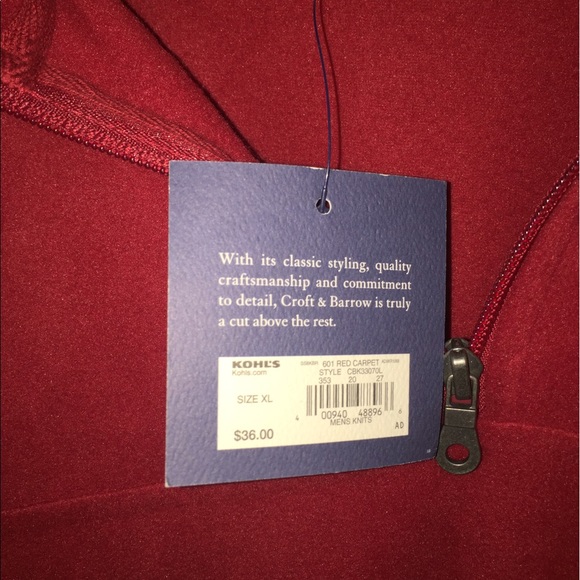 BRAND NEW Men's red fleece pullover jacket - Picture 3 of 5