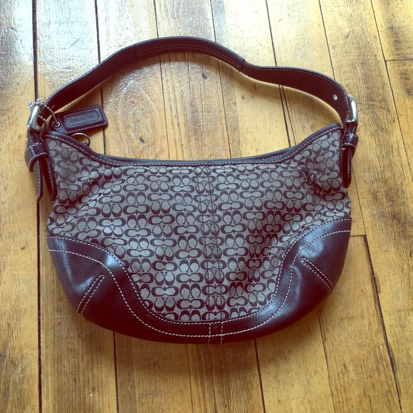 Coach Handbags - Coach signature black shoulder bag