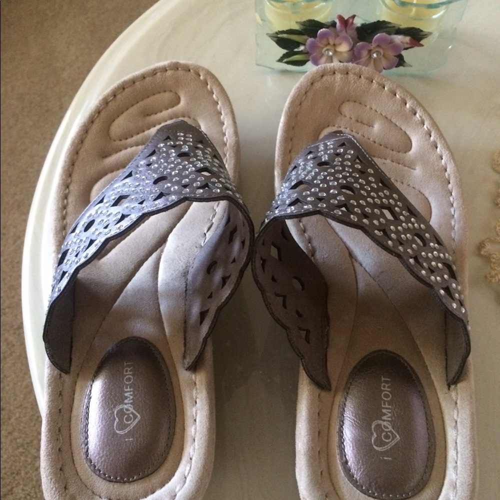 Shoes - Picture 4 of 4