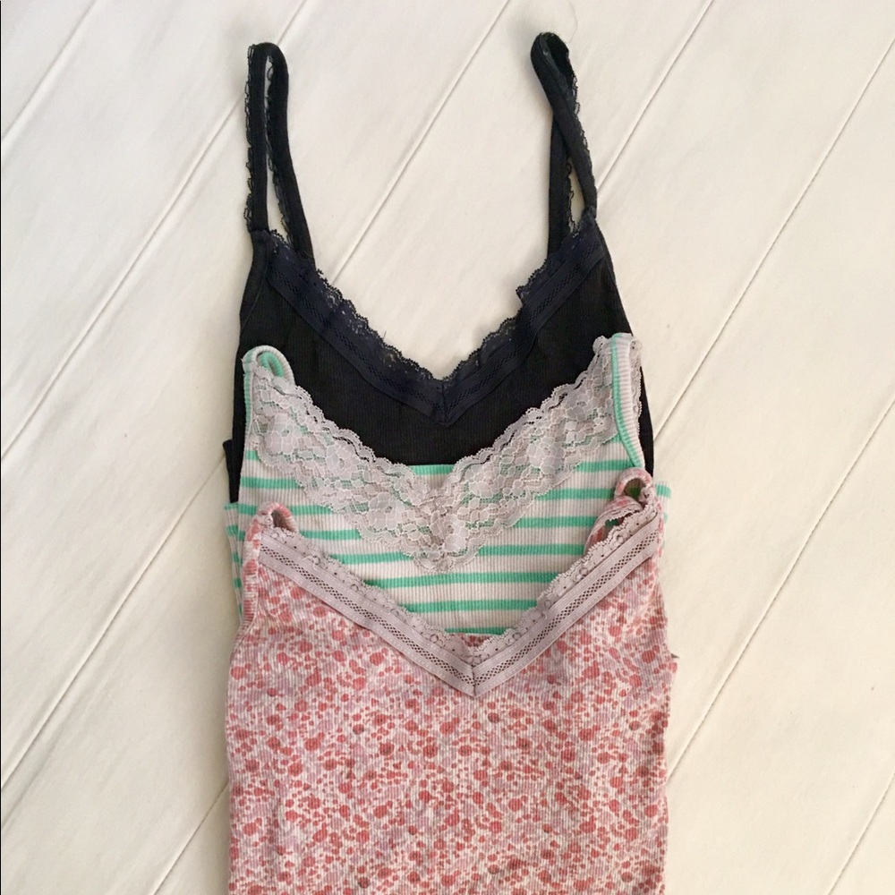 OLD NAVY / Lace Cami Bundle