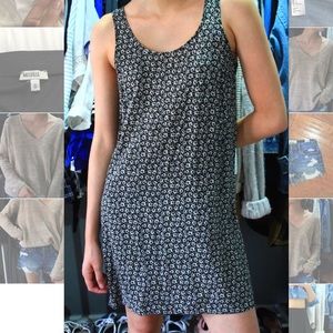 BRANDY MELVILLE FLORAL DRESS