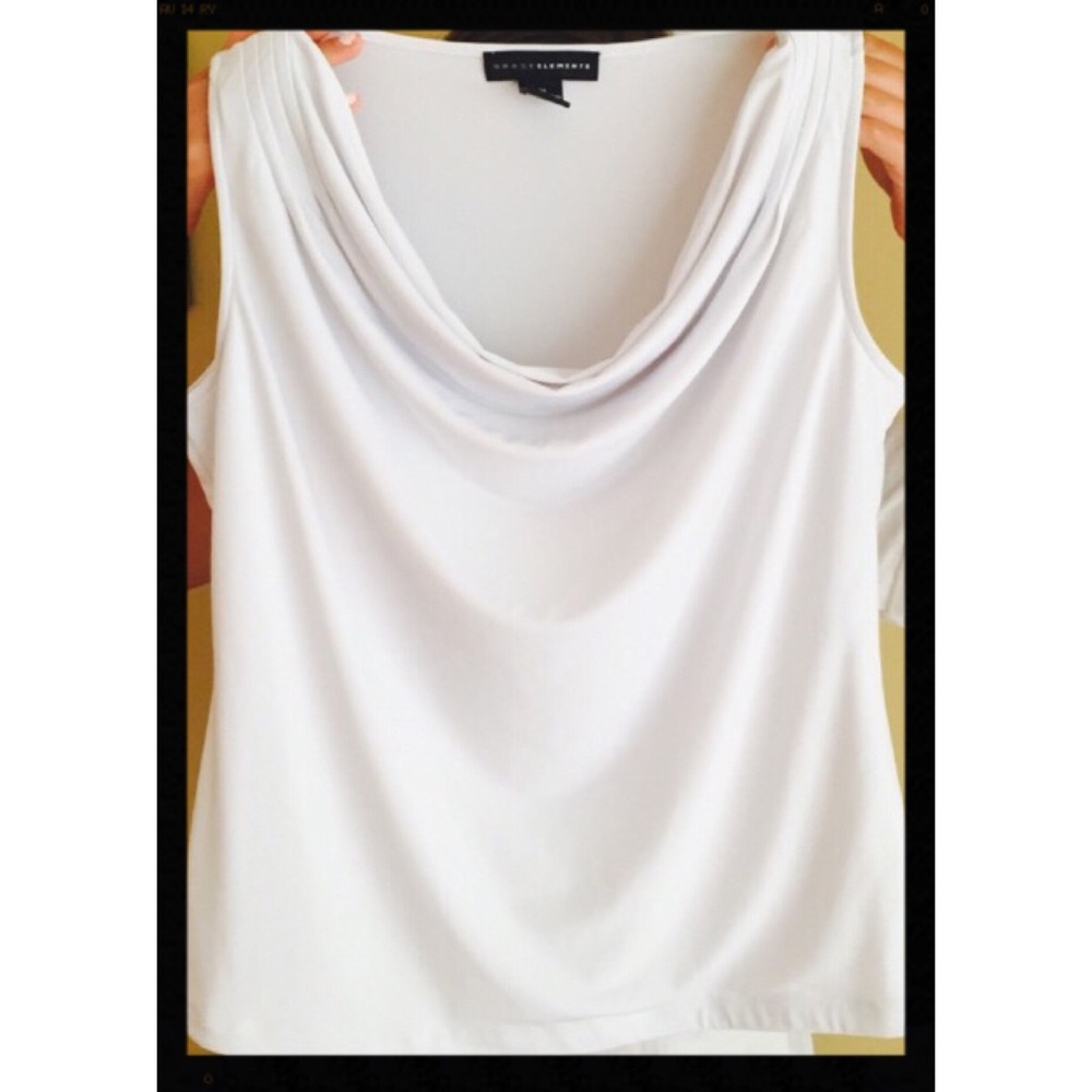 Elegant sleeveless white top **Sold**