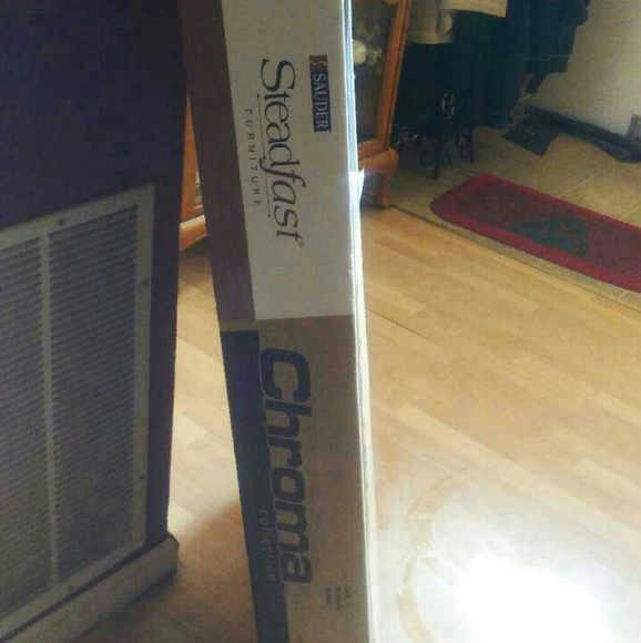 BRAND NEW STILL IN BOX, CHROMA COLLECTION COMPUTER - Picture 4 of 4