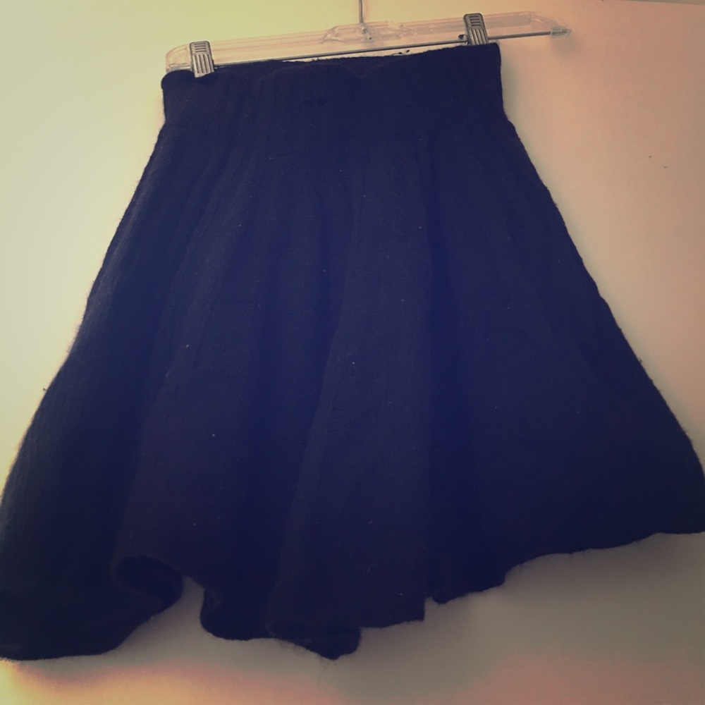 Brandy Melville black skirt