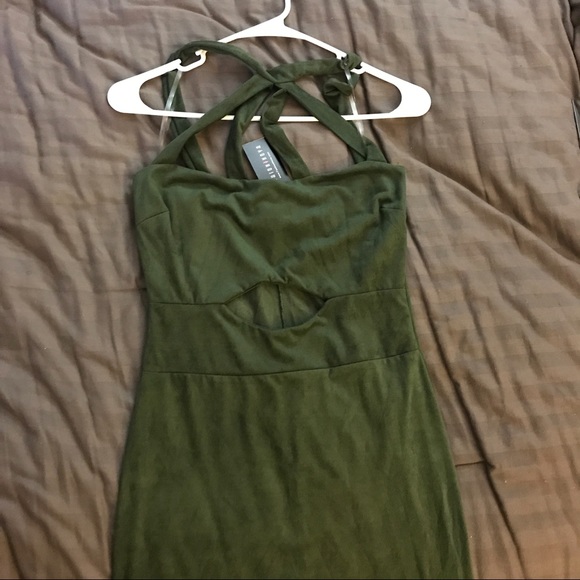 Dress - Picture 2 of 3