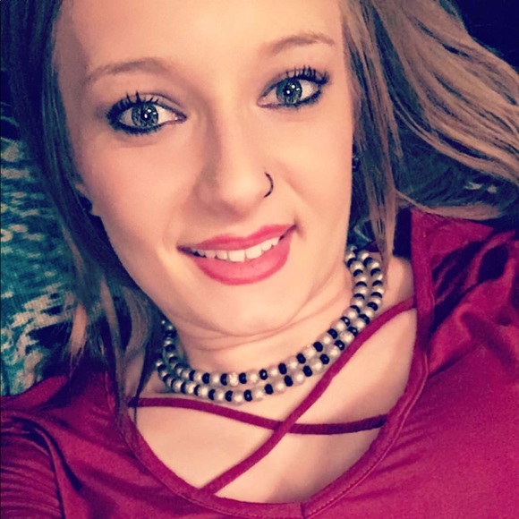 Meet your Posher, Cr - Picture 1 of 1