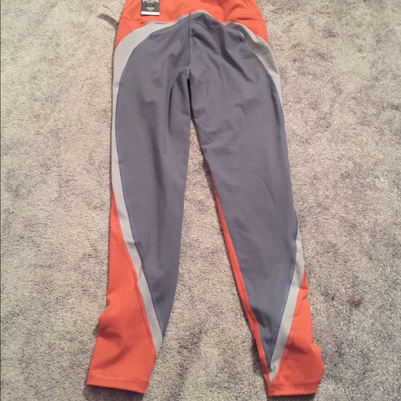 Victoria Secret Knockout Leggings - Picture 2 of 4