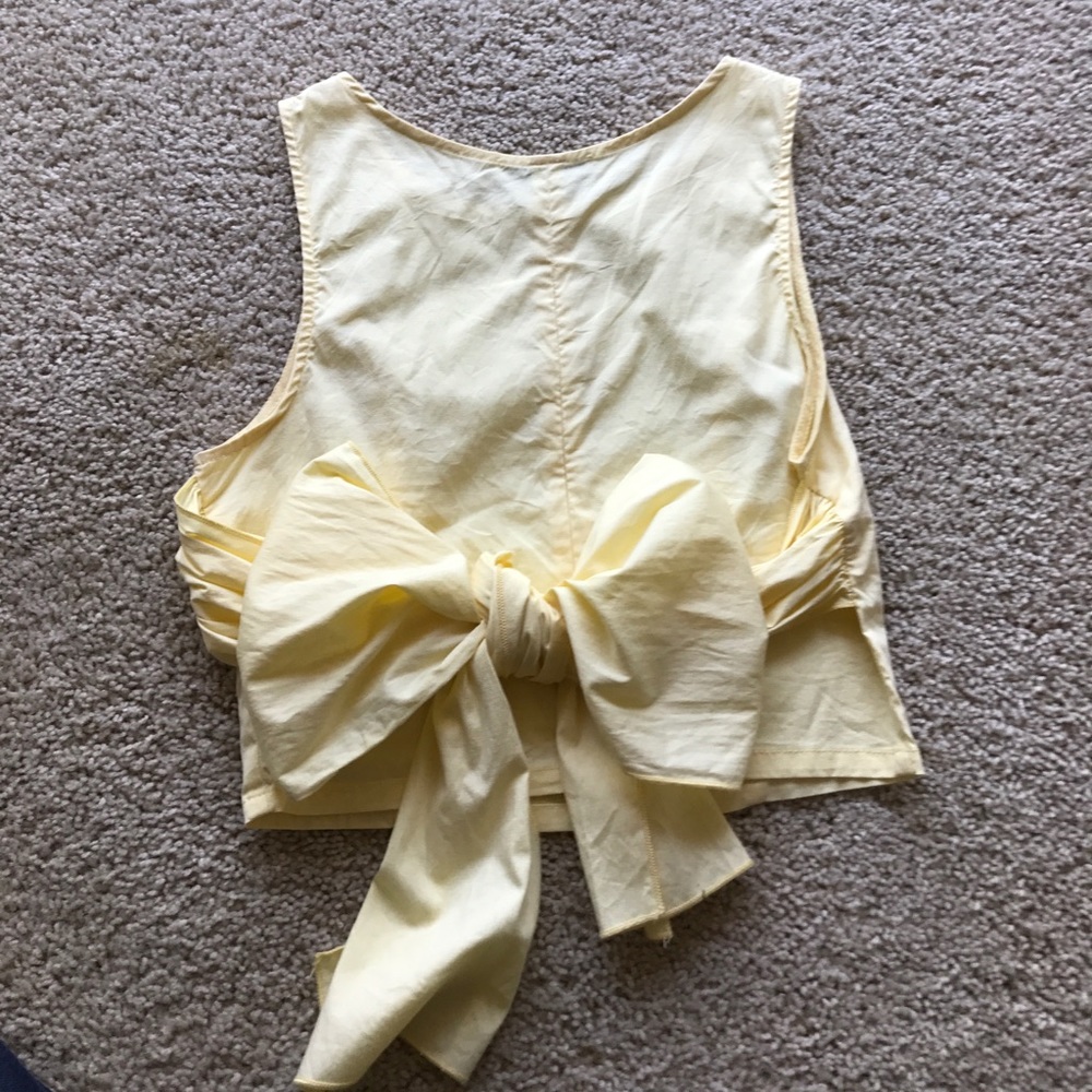 Crop bow top. PERFECT FOR STAGECOACH