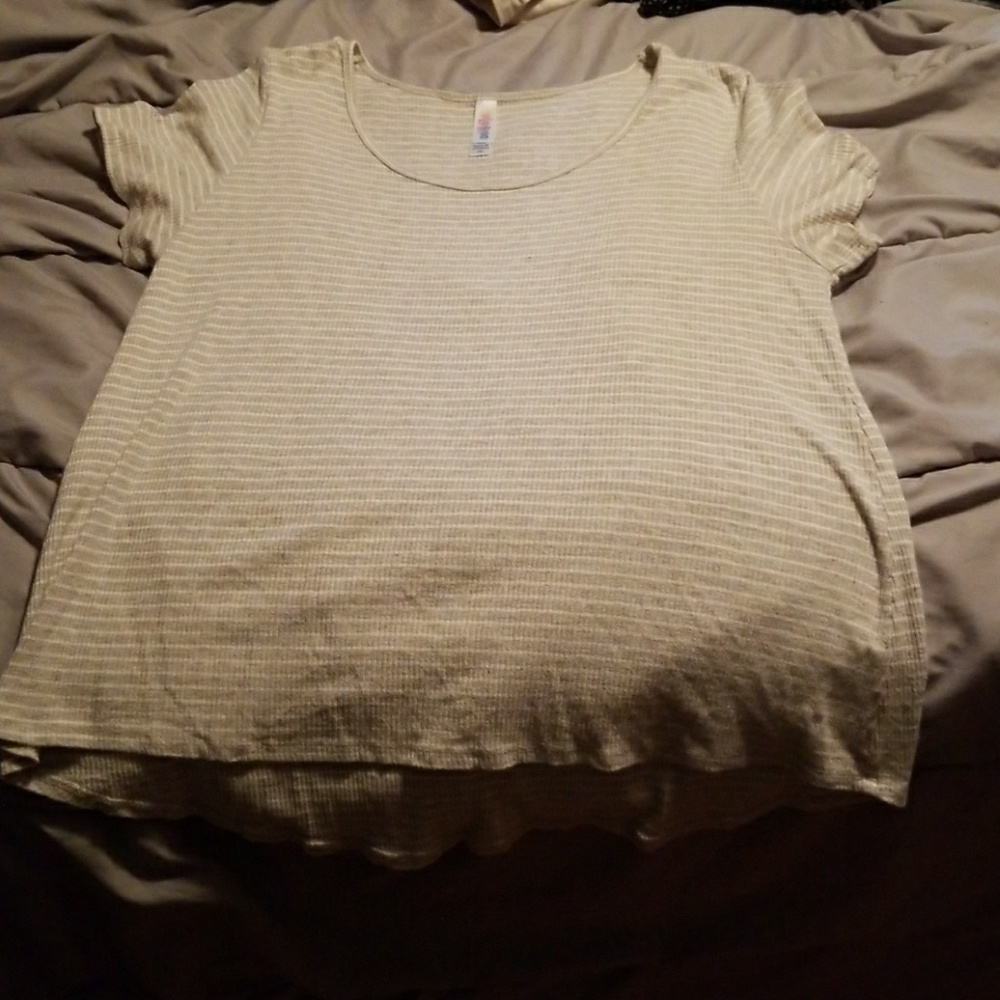 LuLaRoe 2xl classic tee
