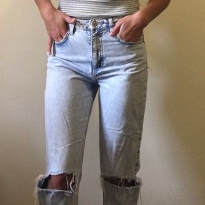 BERSKA distressed high waisted jeans