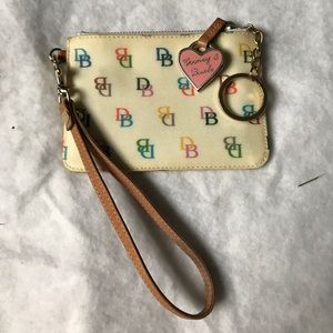 Dooney & Bourke wristlet
