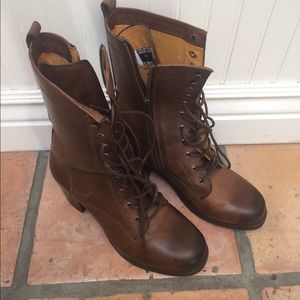 Frye Lace Up WORN ONCE