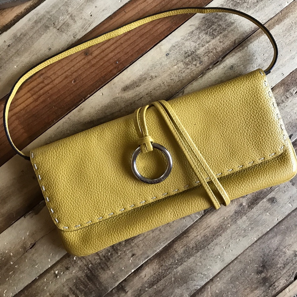 BCBG MAXAZRIA clutch 👛