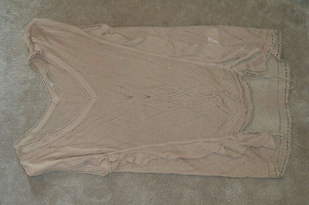 Wrap (London) Knit Ruffle Cream Top