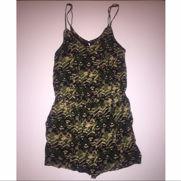 Forever 21 Romper - Picture 2 of 5