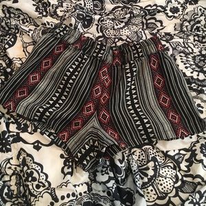 aztec pronted shorts has an elastic waist