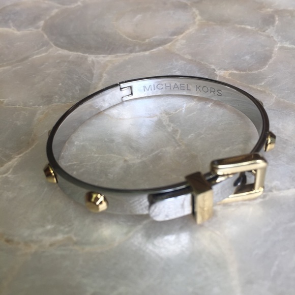 Michael Kors Astor Stud Buckle Bracelet MKJ1892931 - Picture 2 of 3