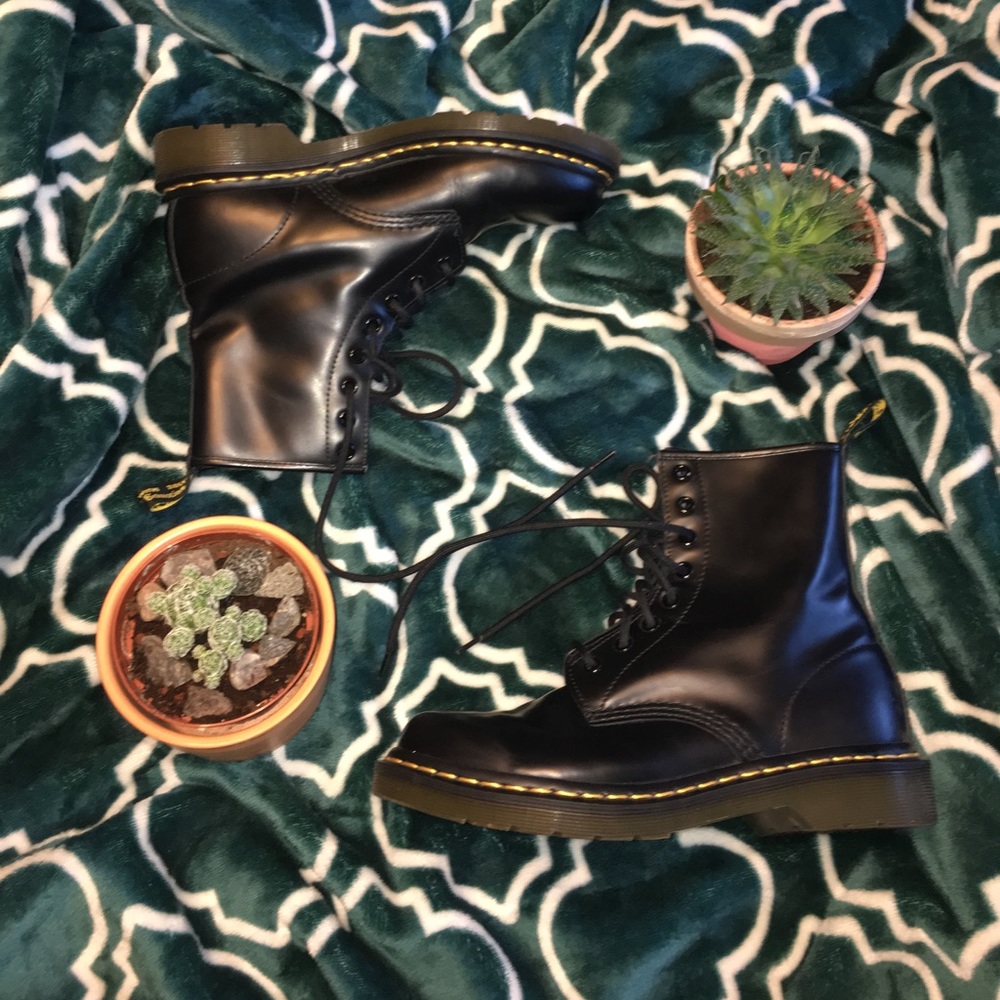 Matte Black 1460 Dr. Martens Boot
