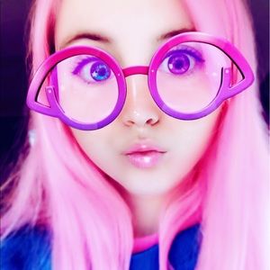 Meet your Posher, Sora