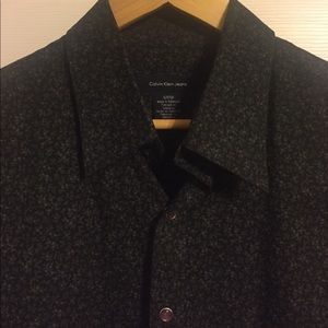 Calvin Klein Jeans Button Down Causal Shirt 📸