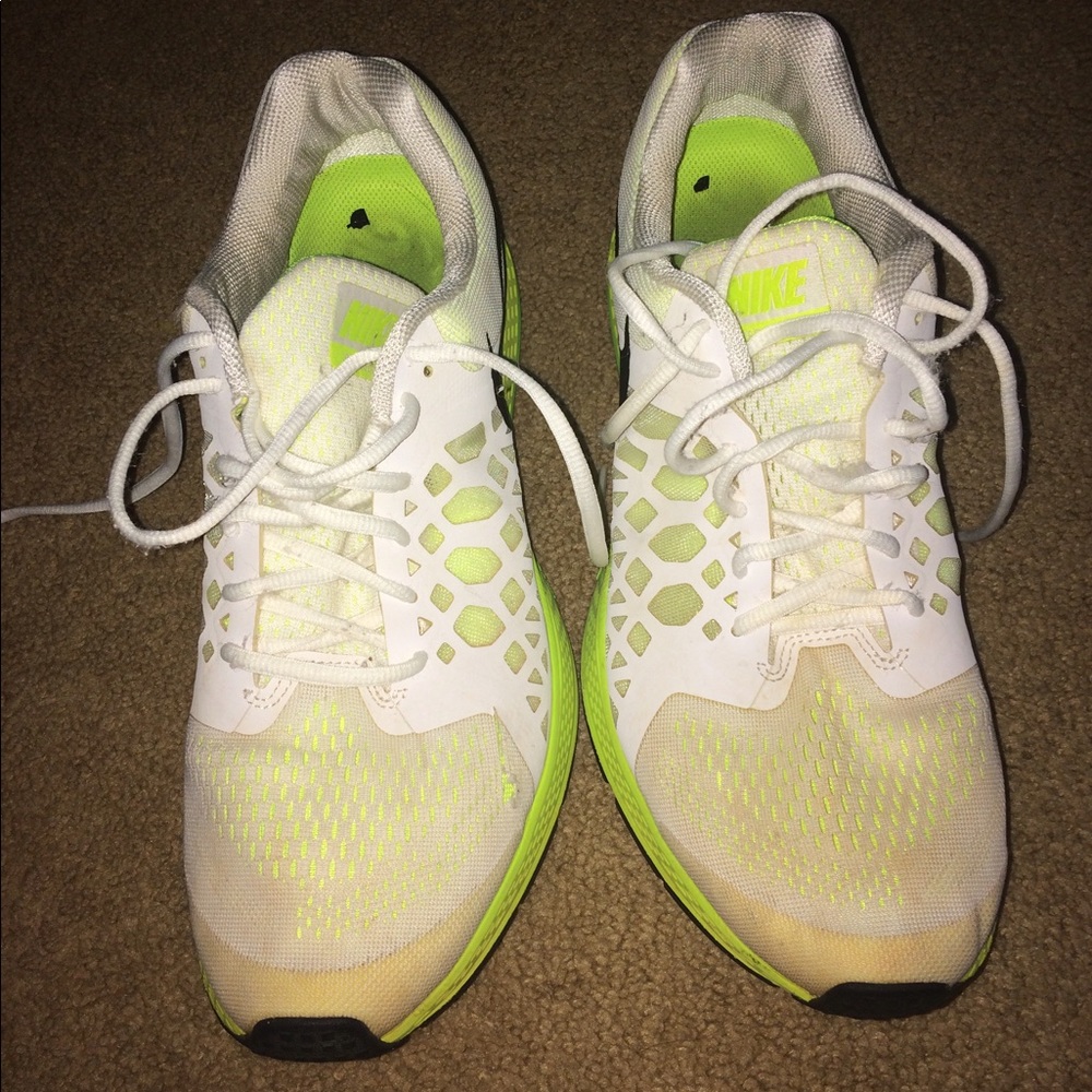 Men's White Nike Air Pegasus 31 size 12