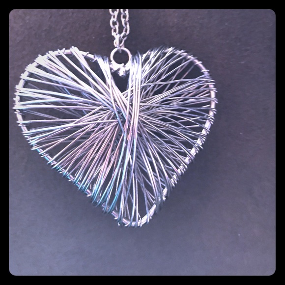 Accent Heart charm necklace - Picture 1 of 4