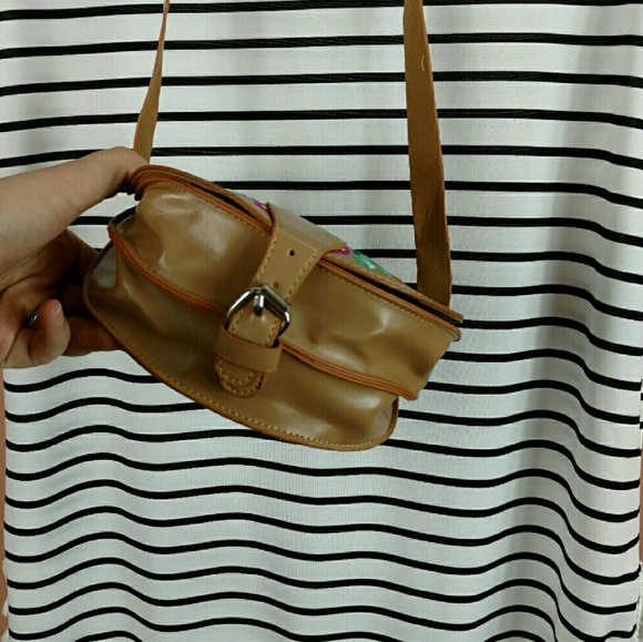 🌱EMBROIDERED MINI🌿🌱 - Picture 6 of 8