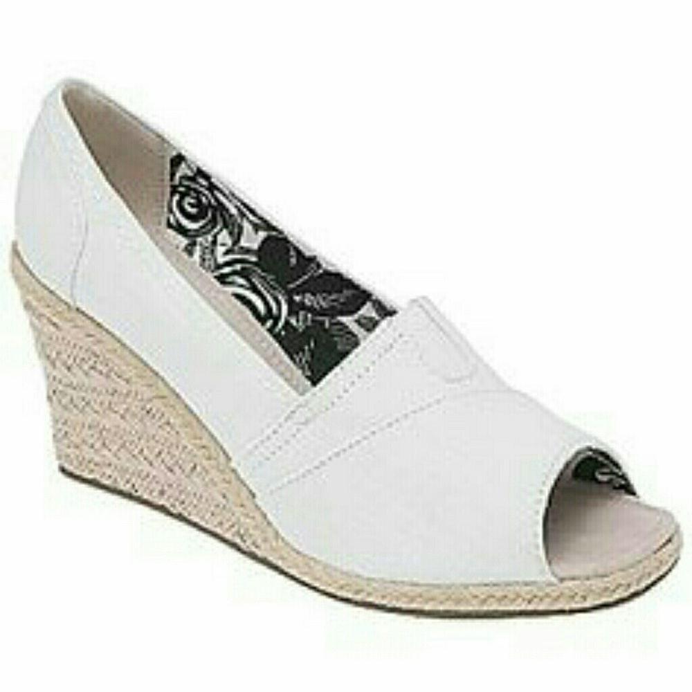 Lane Bryant Peep Wedges NWOT