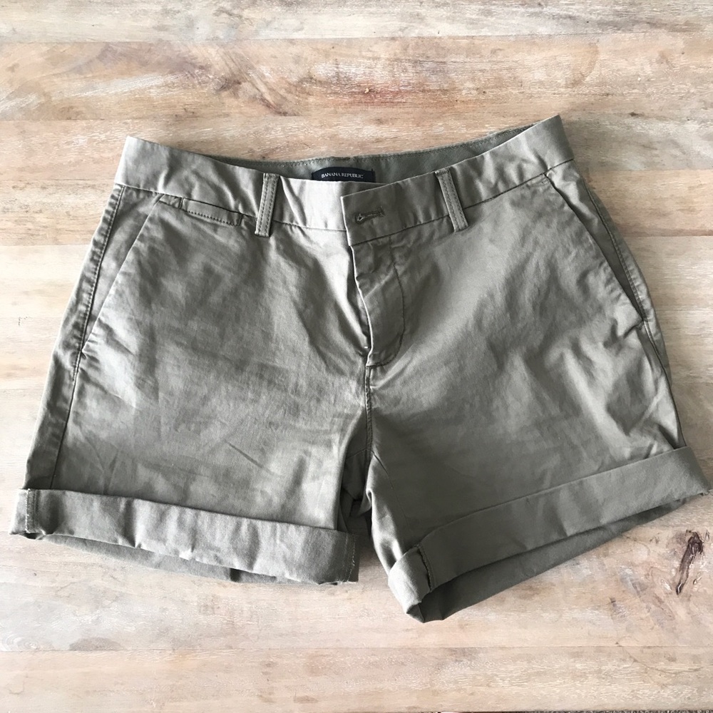 Banana Republic chino shorts