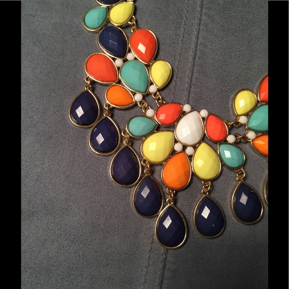 Multi-colored statement necklace - Picture 2 of 2
