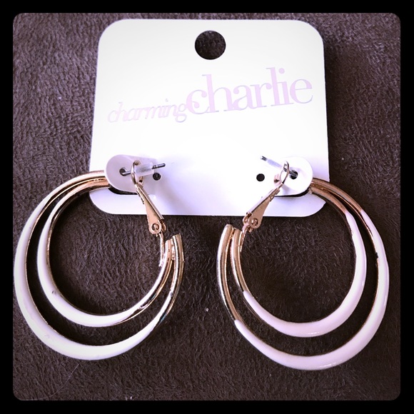 NWOT Gold plated and white earrings - Picture 1 of 3