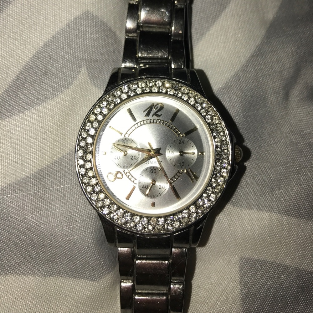 QUARTZ WATCH ⌚️!!