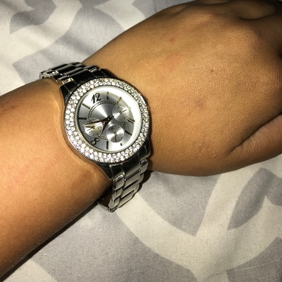 QUARTZ WATCH ⌚️!! - Picture 2 of 3