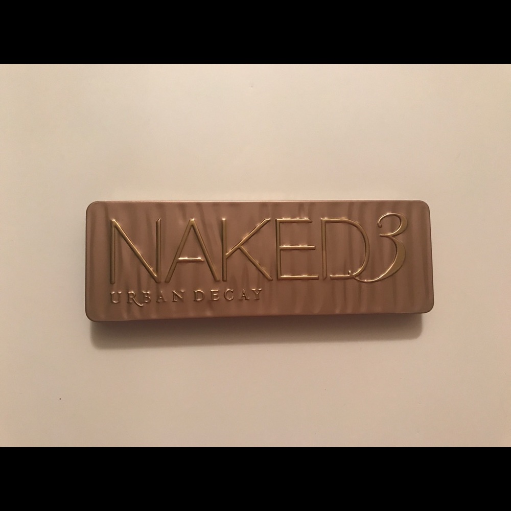 AUTHENTIC NAKE 3